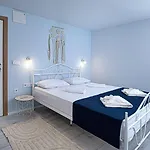 Rhea / рея Pensionat Baltjik