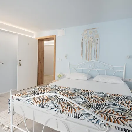 Rhea / рея Pensionat Baltjik